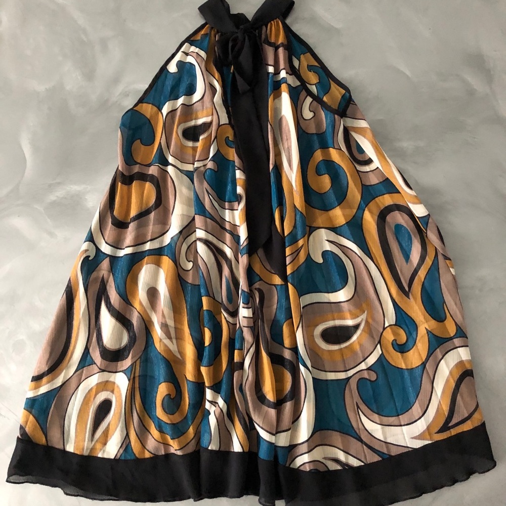 Dress - Picture 2 of 6